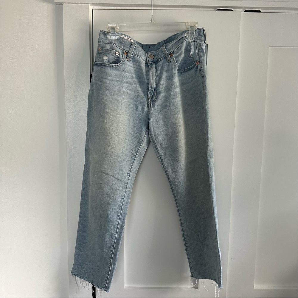 GAP Girlfriend Mid Rise Cropped Denim